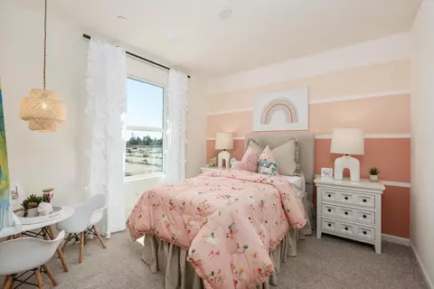 Bedroom - 1484 Woodhill Ln, Clovis, CA 93619 photo 2 of 5