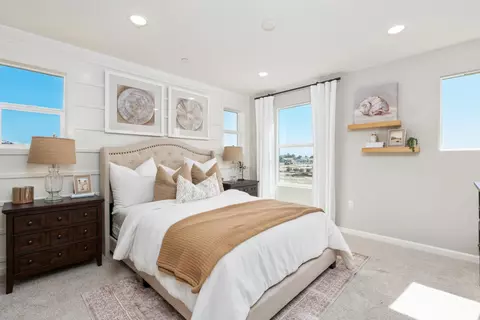 Bedroom - 1484 Woodhill Ln, Clovis, CA 93619 photo 3 of 5