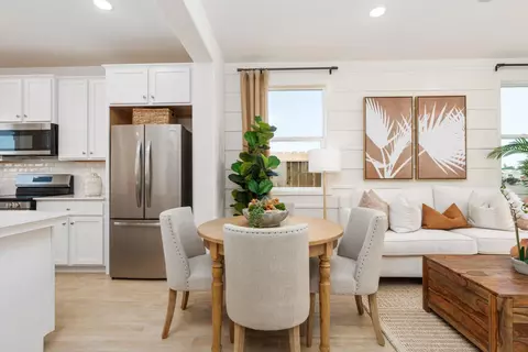 Dining - 1484 Woodhill Ln, Clovis, CA 93619 photo 1 of 1