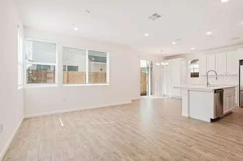 Living - 1460 Woodhill Ln, Clovis, CA 93619 photo 1 of 3