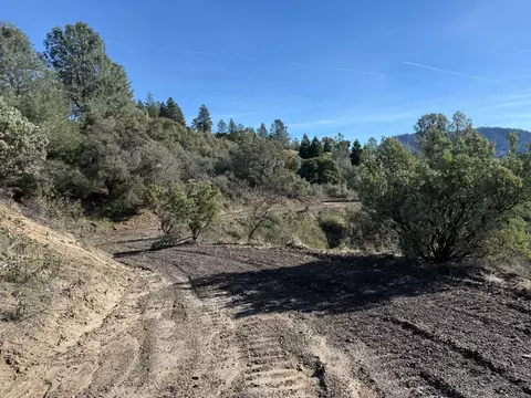 32 Suncrest Dr, Oakhurst, CA 93644 photo 3