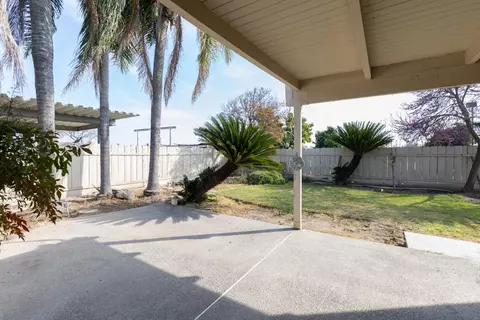 Exterior - 12265 E Dinuba Ave, Selma, CA 93662 photo 7 of 19