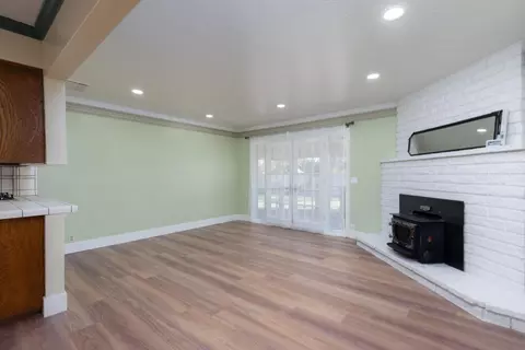 Living - 12265 E Dinuba Ave, Selma, CA 93662 photo 2 of 9