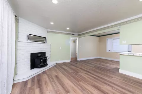 Living - 12265 E Dinuba Ave, Selma, CA 93662 photo 8 of 9