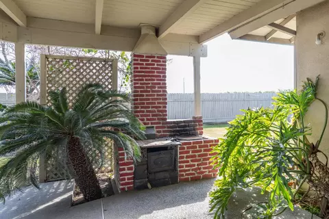 Exterior - 12265 E Dinuba Ave, Selma, CA 93662 photo 9 of 19