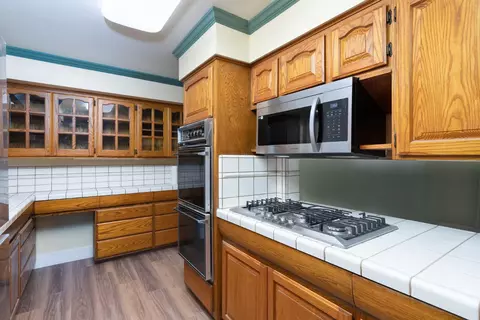 Kitchen - 12265 E Dinuba Ave, Selma, CA 93662 photo 4 of 5