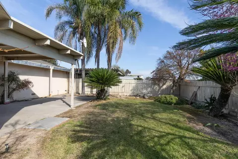 Exterior - 12265 E Dinuba Ave, Selma, CA 93662 photo 10 of 19