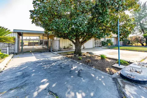Exterior - 12265 E Dinuba Ave, Selma, CA 93662 photo 5 of 19