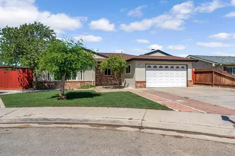 4272 W Cortland Ave, Fresno, CA 93722