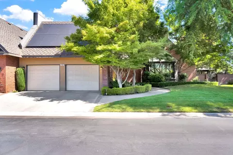 2555 W Bluff Ave #155, Fresno, CA 93711