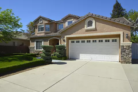 Exterior - 1756 N Holly Ave, Clovis, CA 93619 photo 3 of 10
