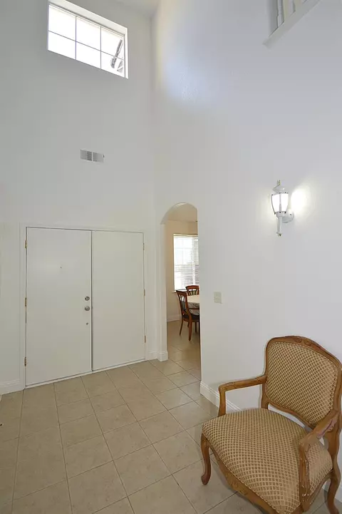 Entry Way - 1756 N Holly Ave, Clovis, CA 93619 photo 2 of 4