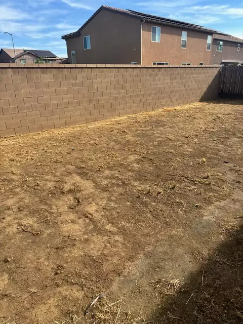Exterior - 6622 E Berkeley Ave, Fresno, CA 93727 photo 2 of 3
