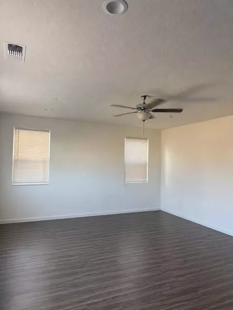 Living - 6622 E Berkeley Ave, Fresno, CA 93727 photo 1 of 2