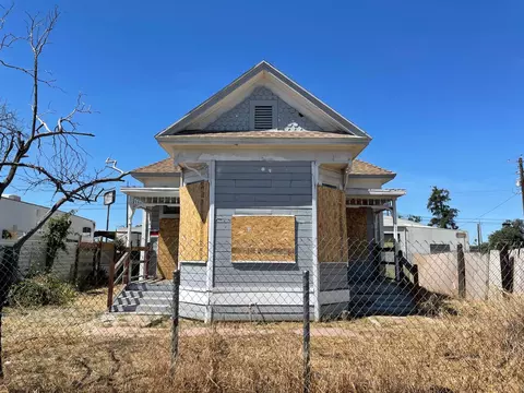 2358 S Anna St, Fresno, CA 93706