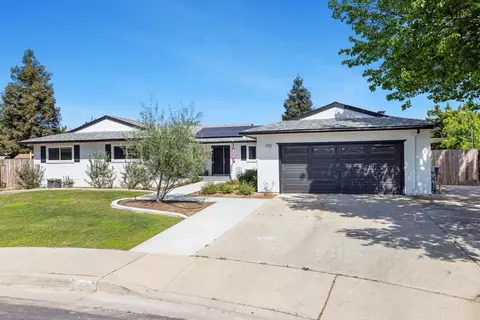1535 Bliss Ave, Clovis, CA 93611