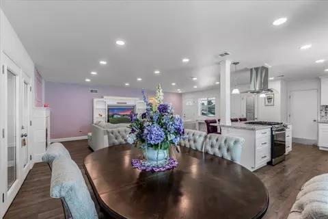 Dining - 2026 Mono, Oxnard, CA 93036 photo 1 of 4