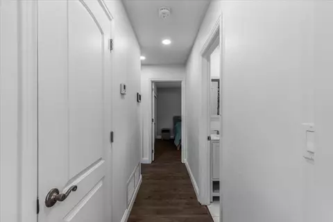 Entry Way - 2026 Mono, Oxnard, CA 93036 photo 5 of 5