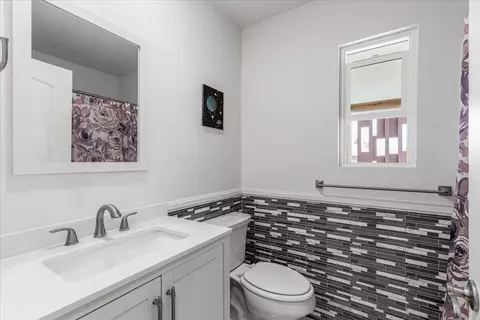 Bath - 2026 Mono, Oxnard, CA 93036 photo 1 of 8
