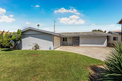 Exterior - 2026 Mono, Oxnard, CA 93036 photo 2 of 9