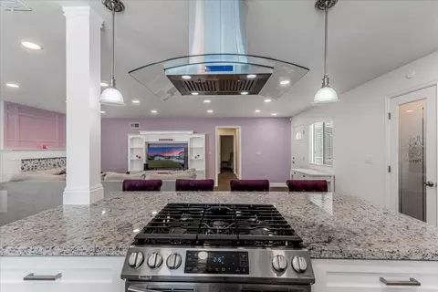 Kitchen - 2026 Mono, Oxnard, CA 93036 photo 8 of 11