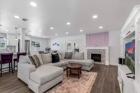 Living - 2026 Mono, Oxnard, CA 93036 photo 1 of 2