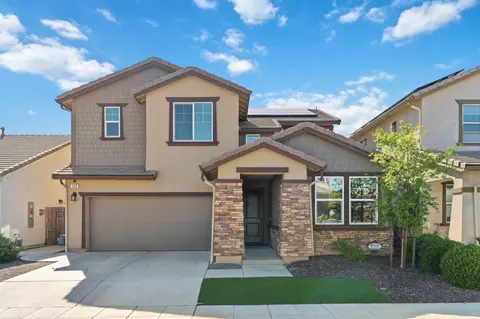 398 Atlantica Dr S, Madera, CA 93636