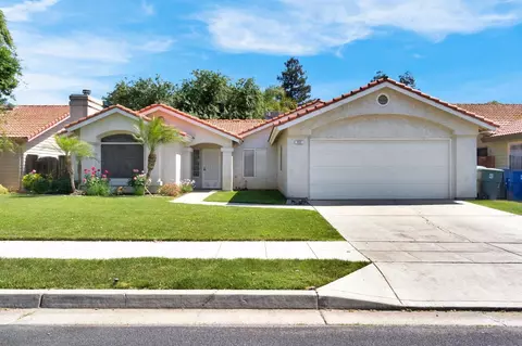 553 Grenache Ave, Madera, CA 93637