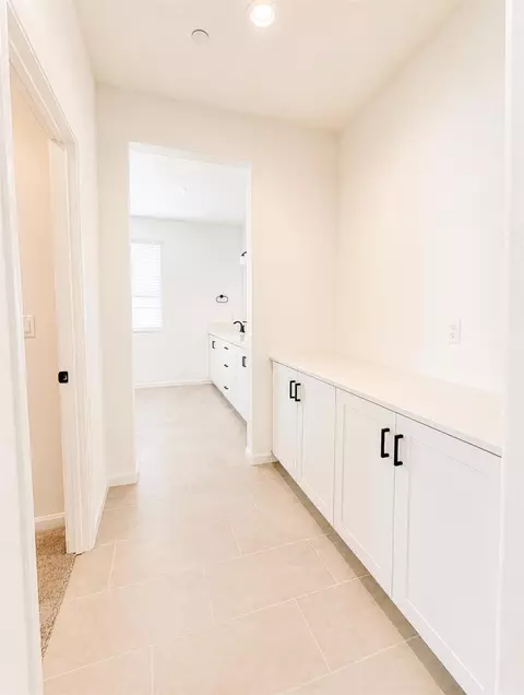 Entry Way - 4170 Joseph Ln, Madera, CA 93636 photo 2 of 2