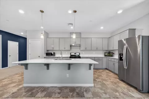 Kitchen - 1442 Encantada Ave, Madera, CA 93637 photo 1 of 4