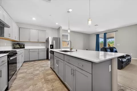 Kitchen - 1442 Encantada Ave, Madera, CA 93637 photo 4 of 4