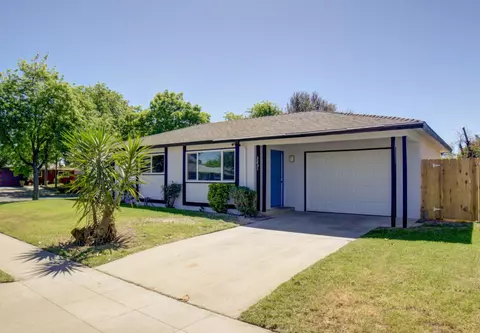 3231 W Indianapolis Ave, Fresno, CA 93722
