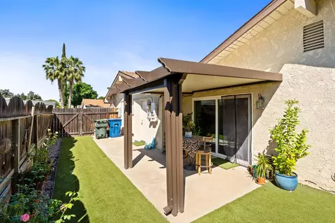 Exterior - 465 Bliss Ave, Clovis, CA 93611 photo 10 of 12