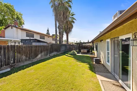 Exterior - 465 Bliss Ave, Clovis, CA 93611 photo 5 of 12