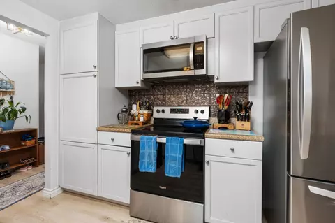 Kitchen - 465 Bliss Ave, Clovis, CA 93611 photo 4 of 6
