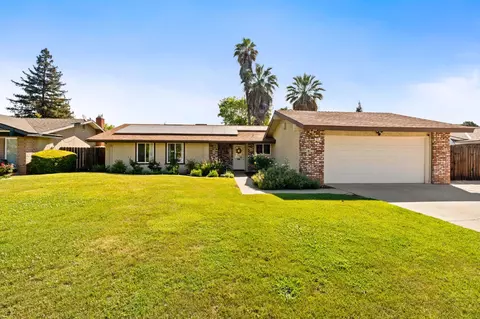 Exterior - 465 Bliss Ave, Clovis, CA 93611 photo 2 of 12