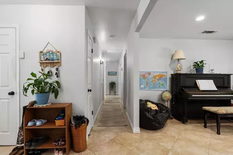 Entry Way - 465 Bliss Ave, Clovis, CA 93611 photo 3 of 4