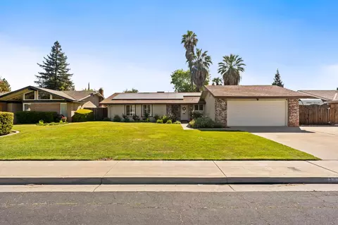 465 Bliss Ave, Clovis, CA 93611