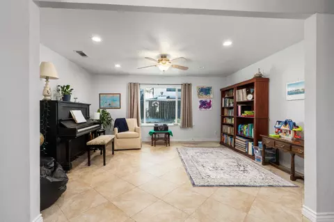 Living - 465 Bliss Ave, Clovis, CA 93611 photo 1 of 4