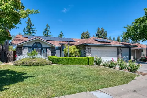 Exterior - 2091 Escalon Ave, Clovis, CA 93611 photo 4 of 19