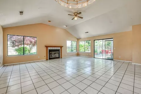 Living - 2091 Escalon Ave, Clovis, CA 93611 photo 7 of 11