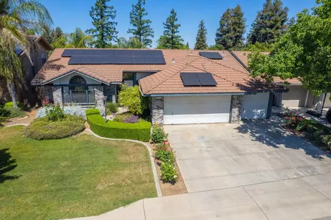 View/Area - 2091 Escalon Ave, Clovis, CA 93611 photo 1 of 9