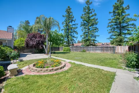 Exterior - 2091 Escalon Ave, Clovis, CA 93611 photo 9 of 19