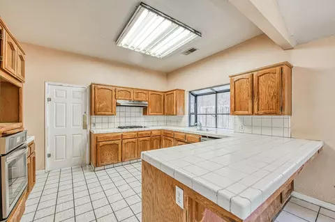 Kitchen - 2091 Escalon Ave, Clovis, CA 93611 photo 1 of 3