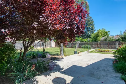 Exterior - 2091 Escalon Ave, Clovis, CA 93611 photo 14 of 19