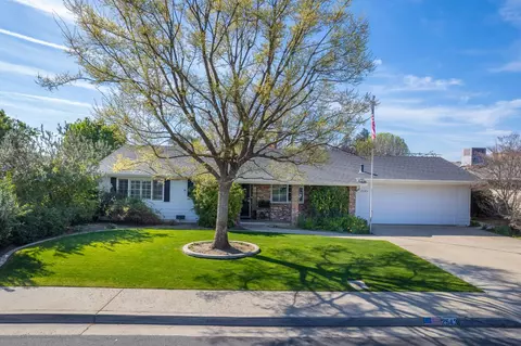 2543 15th Ave, Kingsburg, CA 93631