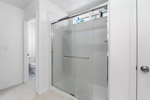 Bath - 3562 E San Marino Ave, Clovis, CA 93619 photo 2 of 3