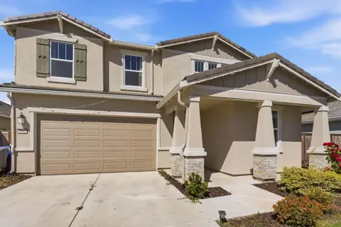 Exterior - 3562 San Marino Ave, Clovis, CA 93619 photo 2 of 8