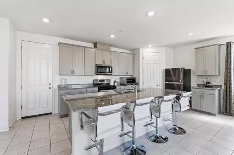 Kitchen - 3562 E San Marino Ave, Clovis, CA 93619 photo 1 of 3