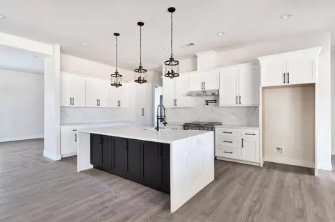 Kitchen - 16699 Road 30 1 2, Madera, CA 93636 photo 2 of 6